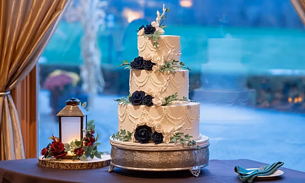 Cake at Black Bear wedding reception.