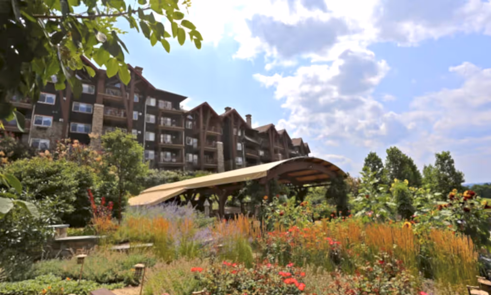 Exterior of Chef's Garden and Grand Cascades Lodge