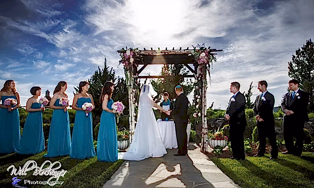 Jewish wedding ceremony at Crystal Springs Resort