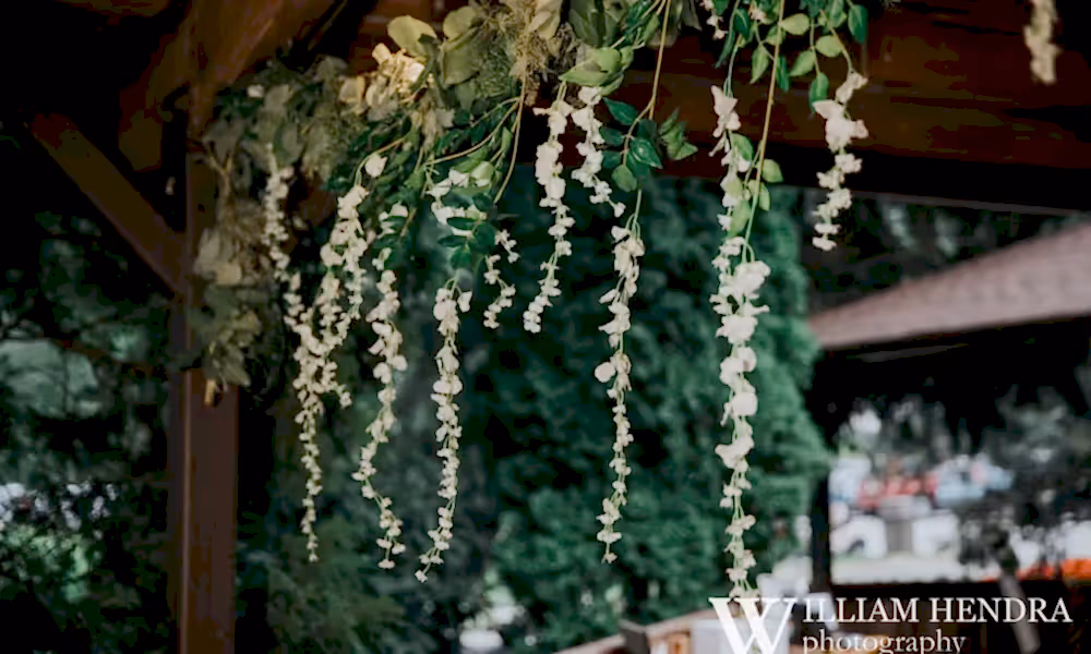 Hanging flower wedding decorations