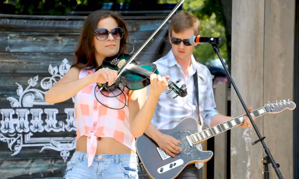 Couple playing live music 