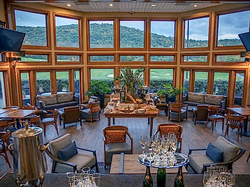 Black Bear Golf club wedding cocktail hour