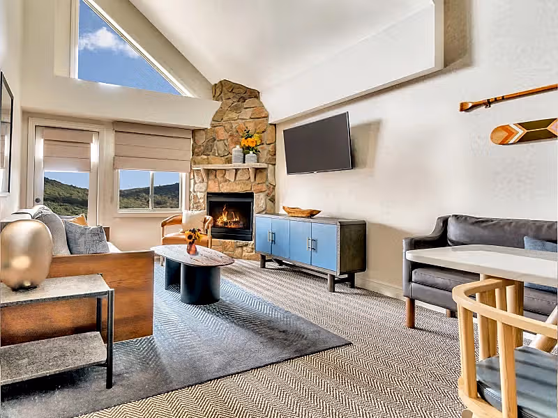 Living room area in hotel suite at Grand Cascades Lodge